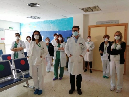 El Hospital Virgen de las Nieves atiende a cerca de 400 mujeres con endometriosis (JUNTA DE ANDALUCÍA) El Hospital Virgen de las Nieves atiende a cerca de 400 mujeres con endometriosis (JUNTA DE ANDALUCÍA)