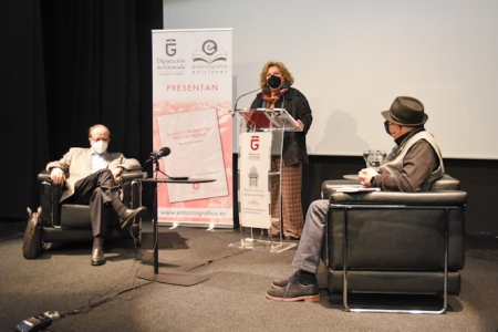 La Diputada de Cultura, Fátima Gómez ha presentado el libro (L. PEÑALVER / DIP) La Diputada de Cultura, Fátima Gómez ha presentado el libro (L. PEÑALVER / DIP)