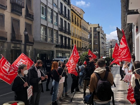 Concentración en la tienda de H&M (UGT) Concentración en la tienda de H&M (UGT)