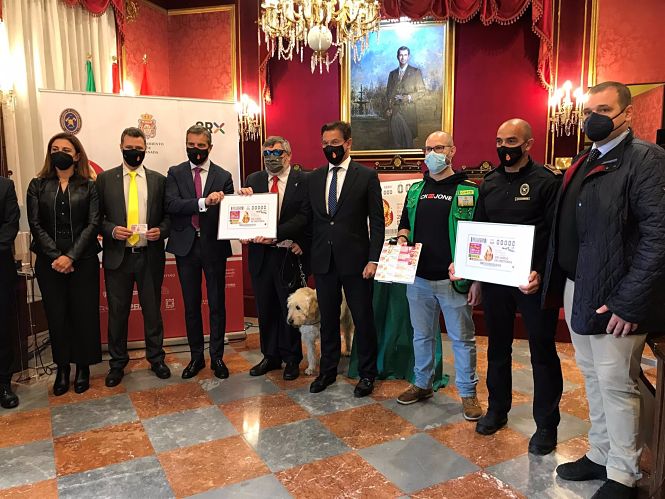 Presentación del cupón de la ONCE dedicado al 200 aniversario de los Bomberos de Granada (ONCE)