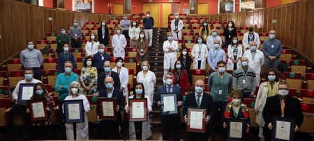 Entrega de diplomas AENOR a profesionales del Hospital Virgen de las Nieves de Granada (JUNTA DE ANDALUCÍA) Entrega de diplomas AENOR a profesionales del Hospital Virgen de las Nieves de Granada (JUNTA DE ANDALUCÍA)