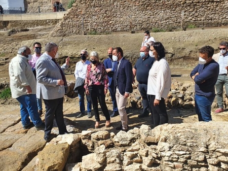 Patricia del Pozo ha visitado el Teatro Romano de Guadix (JUNTA) Patricia del Pozo ha visitado el Teatro Romano de Guadix (JUNTA)
