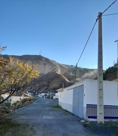 Endesa invierte cerca de 60.000 euros en la renovación de sus infraestructuras en Gorafe (ENDESA) Endesa invierte cerca de 60.000 euros en la renovación de sus infraestructuras en Gorafe (ENDESA)