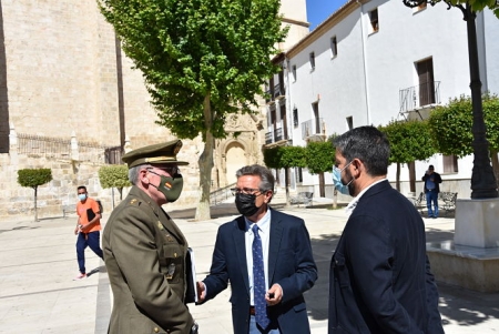 Imagen de la visita del Subdelegado de Defensa (AYTO. BAZA) Imagen de la visita del Subdelegado de Defensa (AYTO. BAZA)
