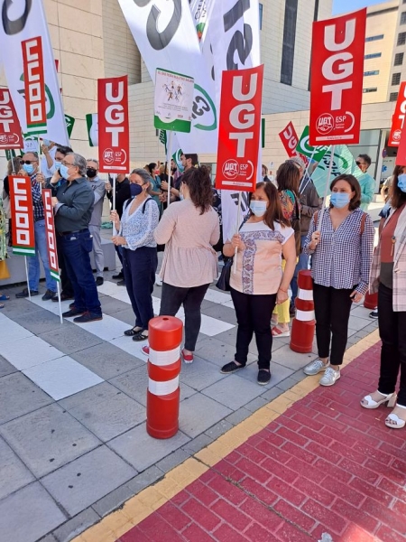 Imagen de la concentración en el Hospital Clínico San Cecilio (UGT) Imagen de la concentración en el Hospital Clínico San Cecilio (UGT)