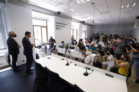 Sala de prensa del Ayuntamiento de Granada, ante la comparecencia del alcalde, Luis Salvador (ÁLEX CÁMARA-EUROPA PRESS) Sala de prensa del Ayuntamiento de Granada, ante la comparecencia del alcalde, Luis Salvador (ÁLEX CÁMARA-EUROPA PRESS)