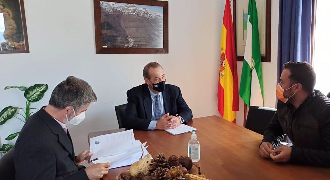 Reunión de la Junta con el Ayuntamiento de Trevélez, en imagen de archivo (JUNTA) 