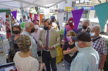Luis Salvador en la Feria `Stock fuera` (JAVIER ALGARRA / AYUNTAMIENTO) Luis Salvador en la Feria `Stock fuera` (JAVIER ALGARRA / AYUNTAMIENTO)