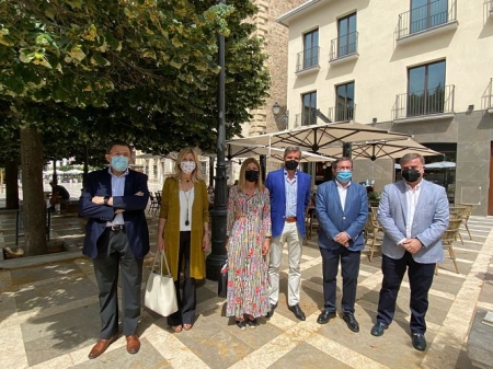 Concejales del PP en el Ayuntamiento de Granada (PP) Concejales del PP en el Ayuntamiento de Granada (PP)