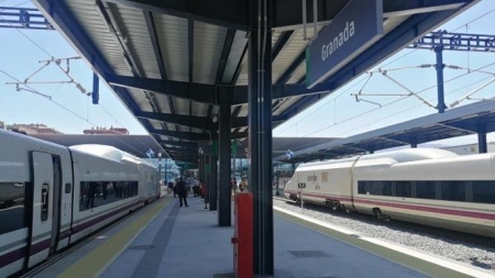 Estación de trenes de Granada (RENFE) Estación de trenes de Granada (RENFE)