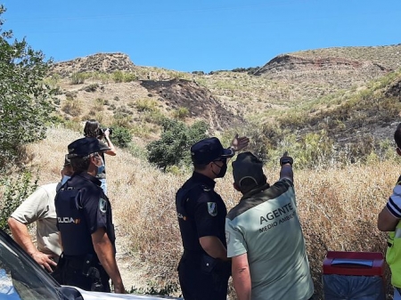 Policia Autonómica junto a Agentes de Medio Ambiente (JUNTA) Policia Autonómica junto a Agentes de Medio Ambiente (JUNTA)