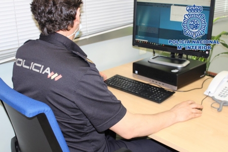 Agente de la Policía Nacional (POLICÍA NACIONAL) Agente de la Policía Nacional (POLICÍA NACIONAL)