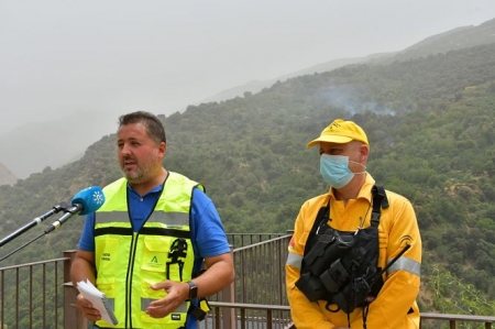 El Delegado de Medio Ambiente ha visitado la zona del incendio (INFOCA) El Delegado de Medio Ambiente ha visitado la zona del incendio (INFOCA)