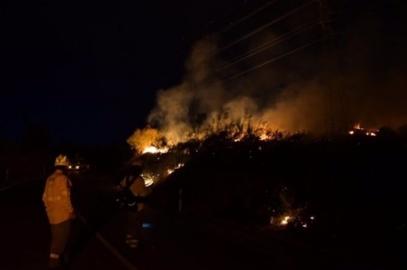  Imagen de archivo del incendio forestal declarado en Jun (PLAN INFOCA)