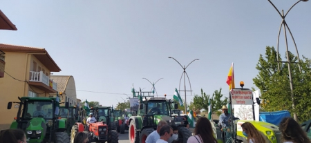 Imagen de la tractorada (CPA) Imagen de la tractorada (CPA)
