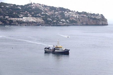 El buque oceanográfico Ángeles Alvariño, en la bahía de La Herradura (AYUNTAMIENTO DE ALMUÑÉCAR) El buque oceanográfico Ángeles Alvariño, en la bahía de La Herradura (AYUNTAMIENTO DE ALMUÑÉCAR)