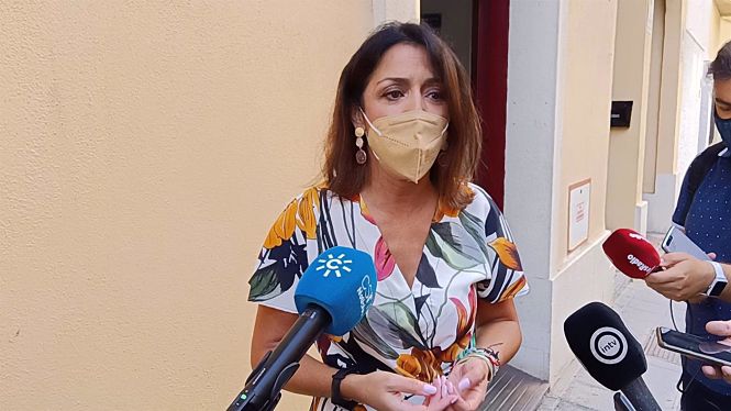 Marta Bosquet atiende a los medios de comunicación en Almería en una imagen de archivo (CS) 