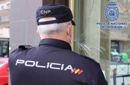 Agente de la policía Nacional (POLICÍA NACIONAL/ ARCHIVO) Agente de la policía Nacional (POLICÍA NACIONAL/ ARCHIVO)