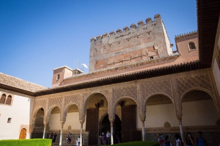 Torre de Comares (PATRONATO DE LA ALHAMBRA Y GENERALIFE) Torre de Comares (PATRONATO DE LA ALHAMBRA Y GENERALIFE)
