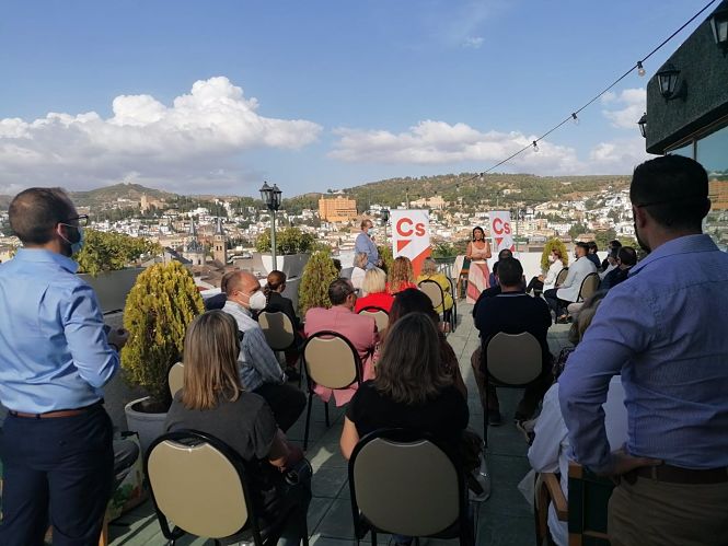 Encuentro de Marta Bosquet con afiliados de Cs (CS) 