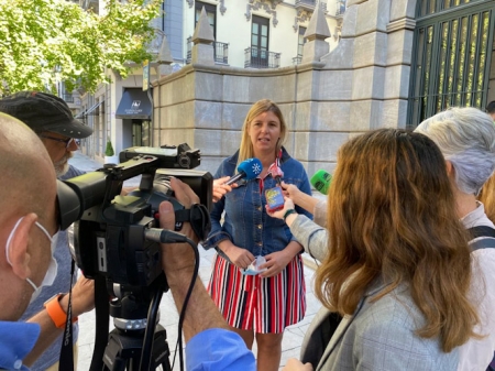 La portavoz del PP en el Ayuntamiento de La Zubia, Inmaculada Hernández (PP)