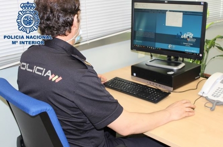 Agente de la Policía Nacional (POLICÍA NACIONAL) Agente de la Policía Nacional (POLICÍA NACIONAL)