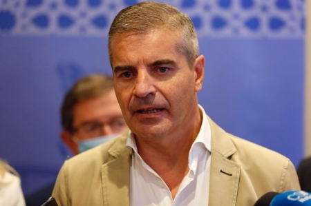 El portavoz del PP en el Ayuntamiento de Granada, César Díaz, en un desayuno informativo (PP)