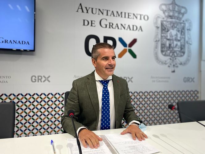 El portavoz del PP en el Ayuntamiento de Granada, César Díaz (PP)