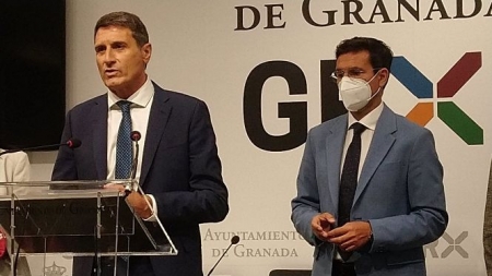 El delegado del Gobierno en Andalucía, Pedro Fernández, y el alcalde de Granada, Francisco Cuenca, en imagen de archivo (EUROPA PRESS) El delegado del Gobierno en Andalucía, Pedro Fernández, y el alcalde de Granada, Francisco Cuenca, en imagen de archivo (EUROPA PRESS)