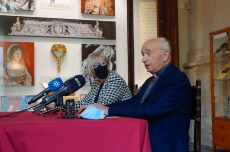 María de Leyva y Manuel Reyes, en la presentación de los actos conmemorativos del traslado de los restos de los Reyes Católicos (AYUNTAMIENTO) María de Leyva y Manuel Reyes, en la presentación de los actos conmemorativos del traslado de los restos de los Reyes Católicos (AYUNTAMIENTO)