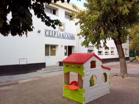 Fachada del CEIP La Alcazaba (BLOG AVERROES) Fachada del CEIP La Alcazaba (BLOG AVERROES)
