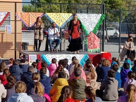 Concierto `Palmas por La Palma` celebrado en el colegio de Belicena (AYTO. VEGAS DEL GENIL) 