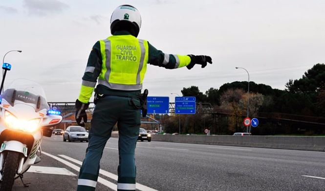 Control de Guardia Civil de Tráfico (GUARDIA CIVIL/ARCHIVO)