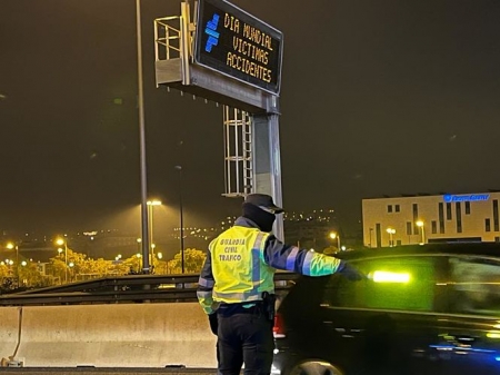 Imagen del control de alcoholemia (GUARDIA CIVIL)