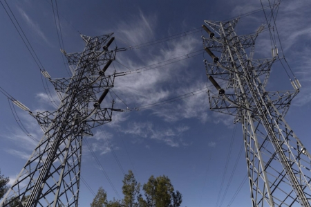 Dos torres eléctricas, a 12 de noviembre de 2021, en Madrid, (EDUARDO PARRA - EUROPA PRESS)