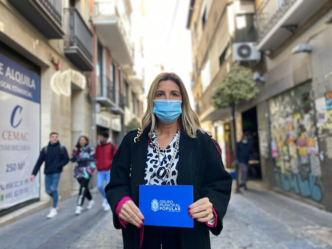   La portavoz adjunta del Grupo Municipal Popular, Eva Martín (PP)