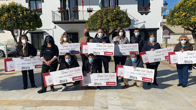 Entrega de los premios de la campaña `El gran sorteo del comercio otureño` (AYTO. OTURA)
