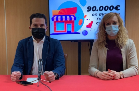 Noel López, alcalde de Maracena, junto a Berta Linares, concejala de Comercio (AYTO. MARACENA) Noel López, alcalde de Maracena, junto a Berta Linares, concejala de Comercio (AYTO. MARACENA)