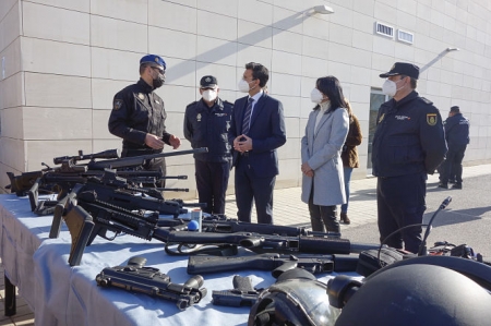 Imagen de la visita a la Jefatura Superior de Policía (JAVIER ALGARRA / AYUNTAMIENTO) Imagen de la visita a la Jefatura Superior de Policía (JAVIER ALGARRA / AYUNTAMIENTO)