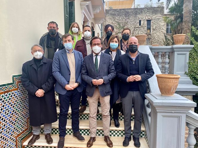 Foto de familia tras la reunión (JUNTA)