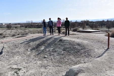 Visita de Junta y Ayuntamiento al Cerro Santuario (AYUNTAMIENTO) Visita de Junta y Ayuntamiento al Cerro Santuario (AYUNTAMIENTO)