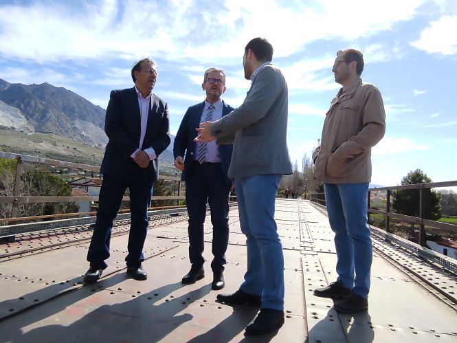 Imagen de la visita al puente de piedra (JUNTA)
