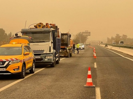Cortado al tráfico un tramo de la A-92G en sentido Santa Fe (JUNTA DE ANDALUCÍA) Cortado al tráfico un tramo de la A-92G en sentido Santa Fe (JUNTA DE ANDALUCÍA)
