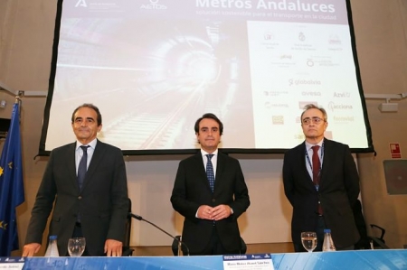 Mesa inaugural de las jornadas (JUNTA)