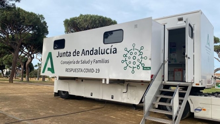 Vehículo de respuesta covid de la Junta de Andalucía (COVID-19) Vehículo de respuesta covid de la Junta de Andalucía (COVID-19)