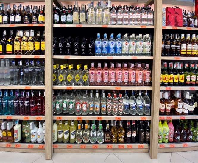 Pasillo de bebidas alcohólicas en un supermercado (EDUARDO PARRA / EUROPA PRESS)