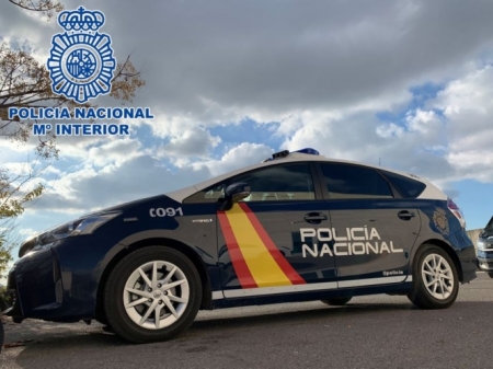 Imagen de un vehículo policial (POLICÍA NACIONAL) Imagen de un vehículo policial (POLICÍA NACIONAL)