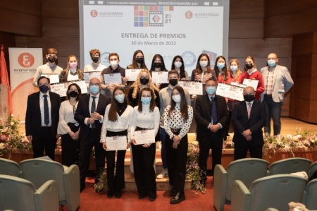 Imagen de la entrega de premios (COLEGIO DE ECONOMISTAS) Imagen de la entrega de premios (COLEGIO DE ECONOMISTAS)