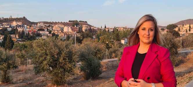La, portavoz del PP en el Ayuntamiento de Monachil, Cristina Marín (PP) 