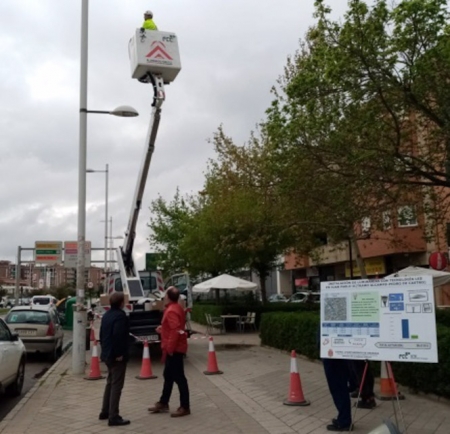 Instalación de luces led en la Avenida de Juan Pablo II (AYUNTAMIENTO DE GRANADA) Instalación de luces led en la Avenida de Juan Pablo II (AYUNTAMIENTO DE GRANADA)